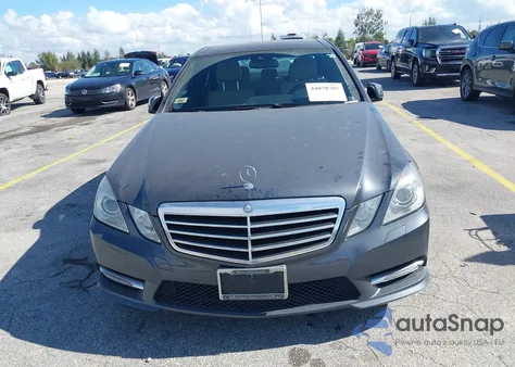 2013 Mercedes-Benz E 350 4Matic z USA, uszkodzony, nr VIN WDDHF8JB0DA767305